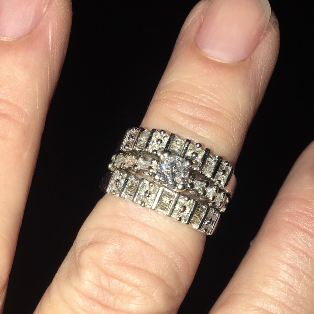 Wedding ring with 2 diamond Bands - Picture 4 of 4